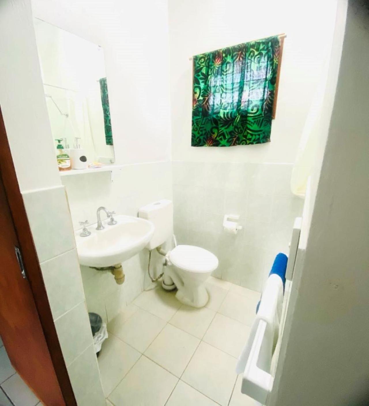 Travellers Motel Vanuatu Port Vila Exterior photo